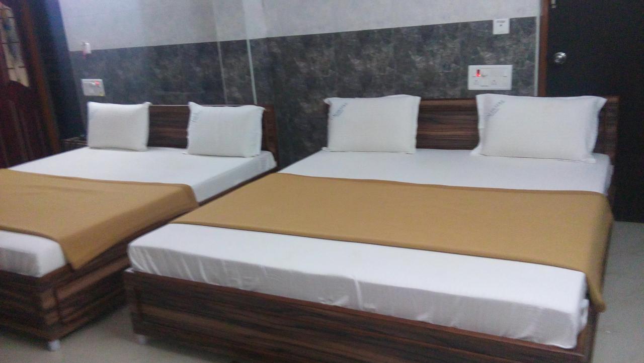 C.M. Hotel Pennagaram Exterior photo